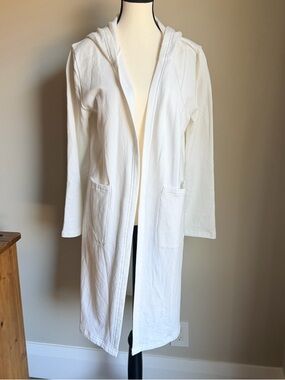 Long White Hooded Sweatshirt Material Open Cardigan with Pockets.